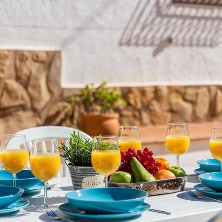Watsi - Plusholidays * Calpe
